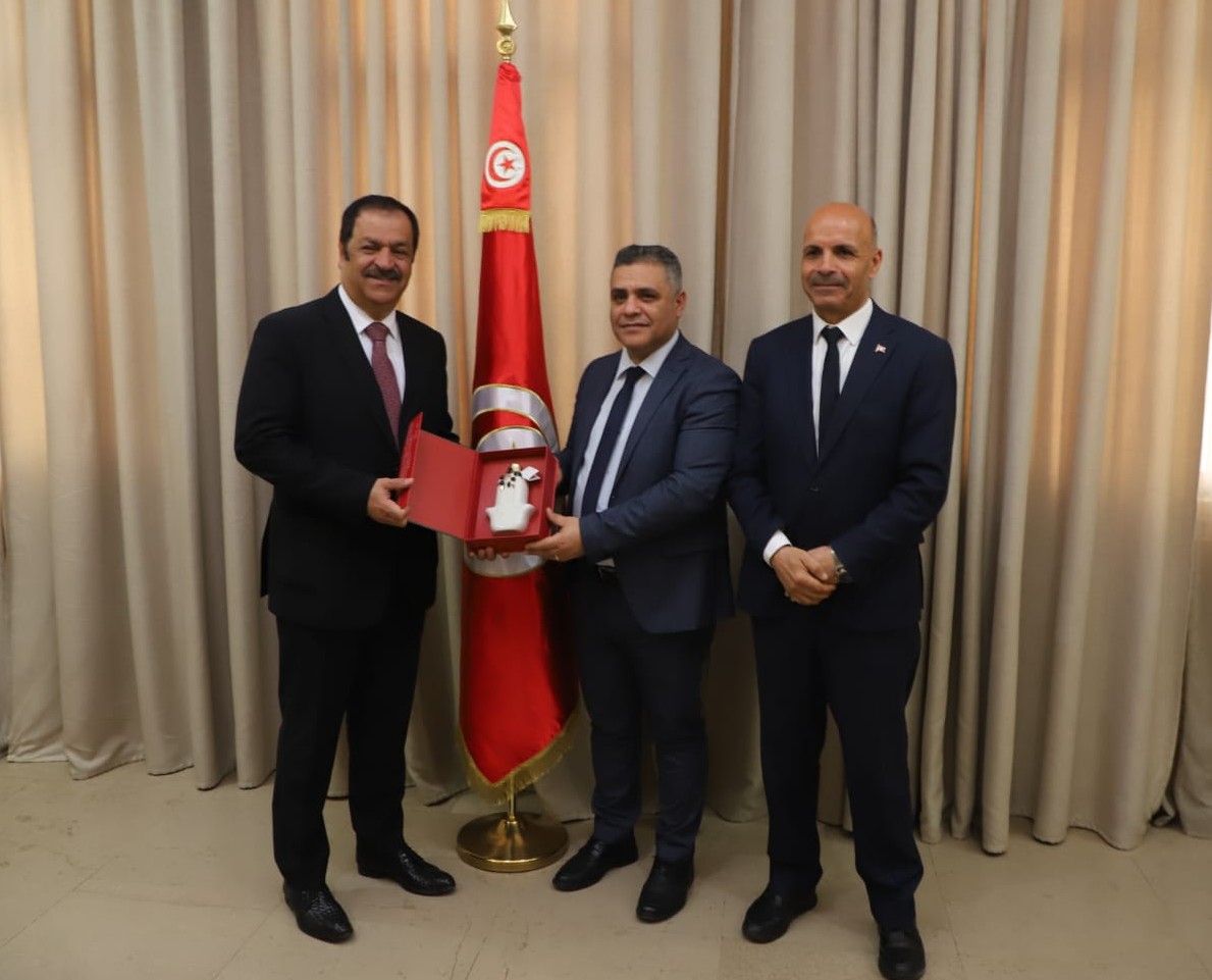 وفد من الدفاع المدني يطلع على تجارب الجمهورية التونسية في مجال الحماية المدنية<